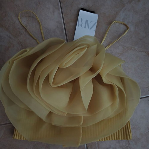 Zara crop top with tulle rose, yellow mustard, size S