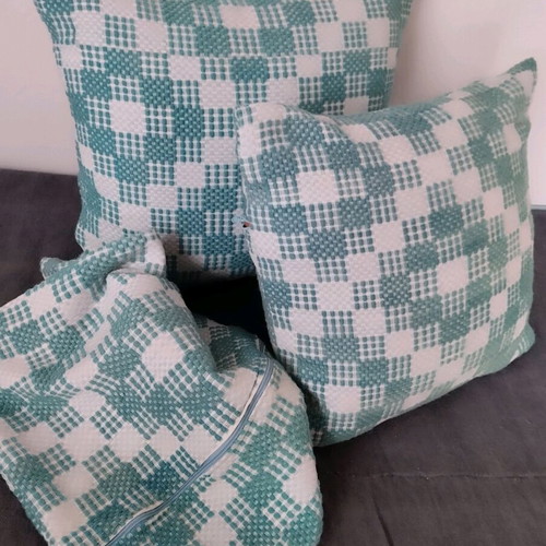 Woven traditional pillows like new, set of 2, 50x50 cm