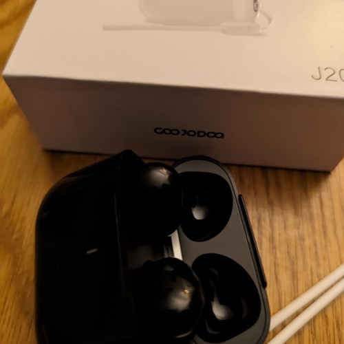 Android earbuds compatible with iOS and Bluetooth, new