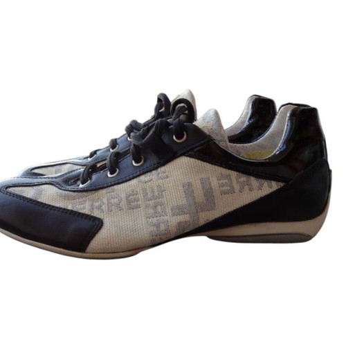 Gianfranco Ferre Logo Print Sneakers like new, size 37, black and white