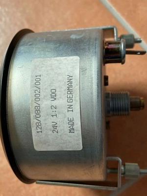 VDO tachometer new for trucks and buses