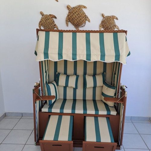 2-Seater German Style Beach Chair Strandkorb like new with cushions and canopy