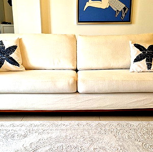 προλάβετε! ΜΟΝΑΔΙΚΟΣ Καναπές 245cm X 90cm xρωμα σπασμένο λευκό. Σε άριστη κατάσταση. Ύφασμα που βγαίνει και πλένεται.