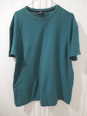 Unisex shirt Mek like new, green, size L, loose fit