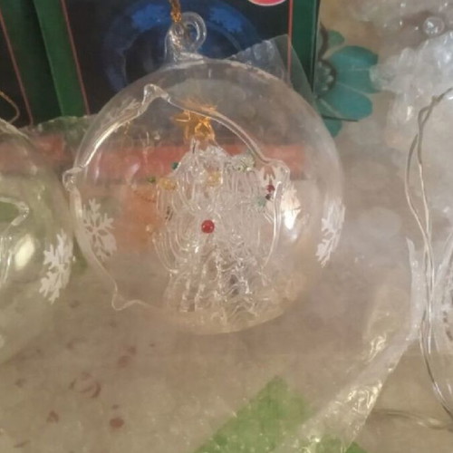Glass unbreakable bauble ornament in case like new