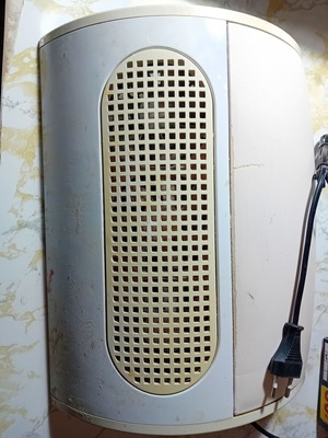Nail dust collector used with 3 turbines