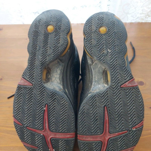 Nike basketball leather athletic shoes used, black, size 40