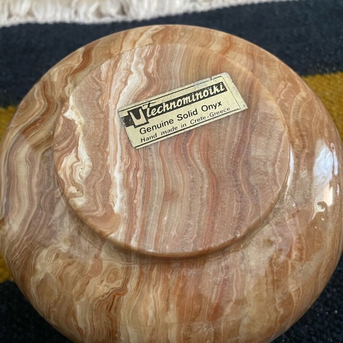 Onyx decoration in like-new condition