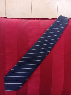 Valentino Lugano 100% silk tie like new, blue
