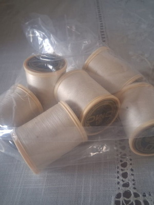 DMC Embroidery Thread 6 Spools Ecru Like New