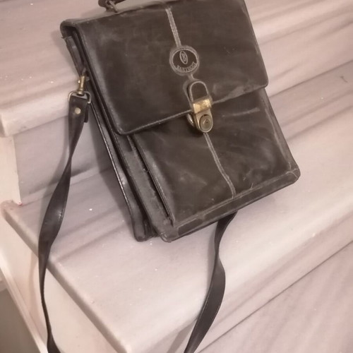 Bartuggi 80's Handbag used, needs washing