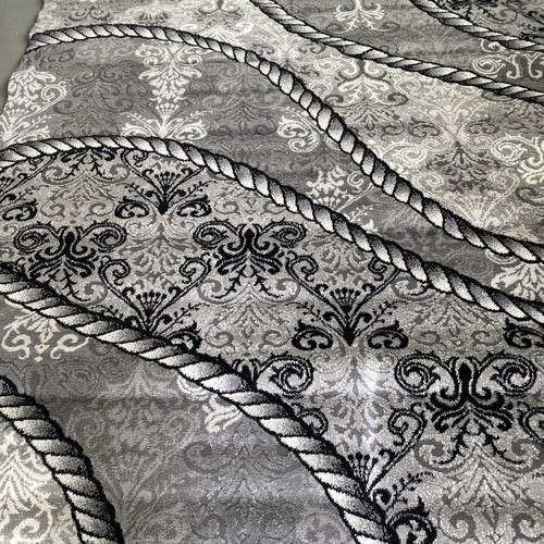 Large black and white rug like new, 2.30x1.90 m