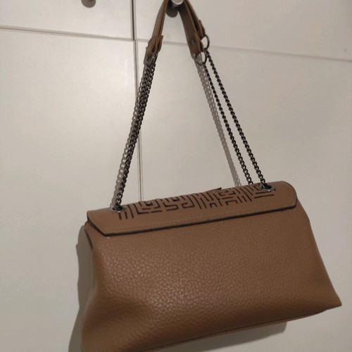 Dolce shoulder bag like new, beige