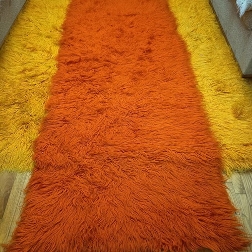Woolen runner 2.55 x 95 like new