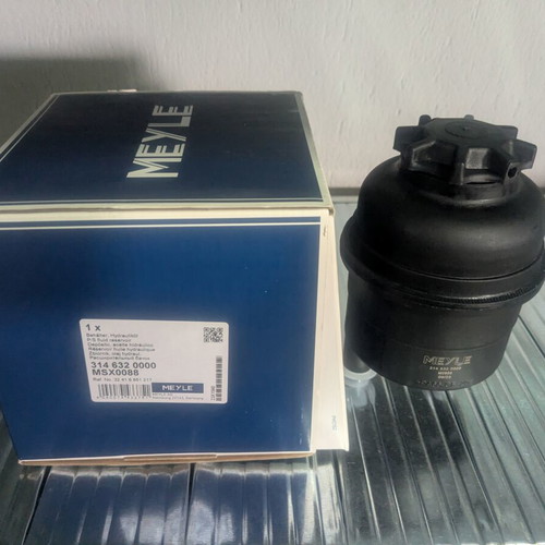 BMW Power Steering Reservoir New for E30 E36 E46 E90 E28 E34 E39 E60 E83 E53 E36