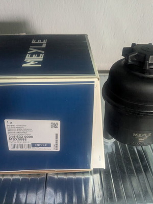 BMW Power Steering Reservoir New for E30 E36 E46 E90 E28 E34 E39 E60 E83 E53 E36