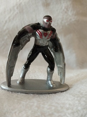 Mini Metal Figure Jada Marvel Falcon like new