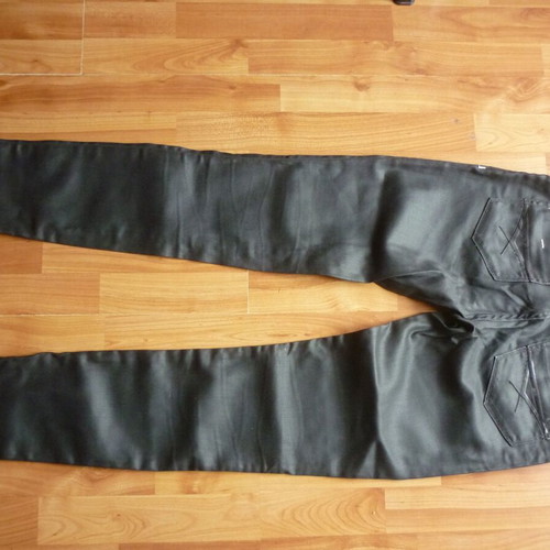 Freesoul women's waxed shiny jeans like new, black, size S