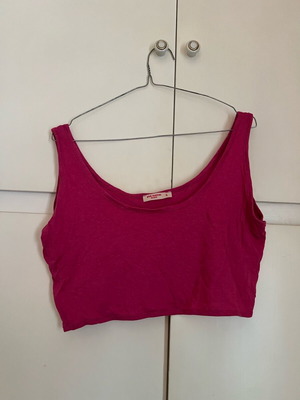 Pink Woman fuchsia crop top like new, size S