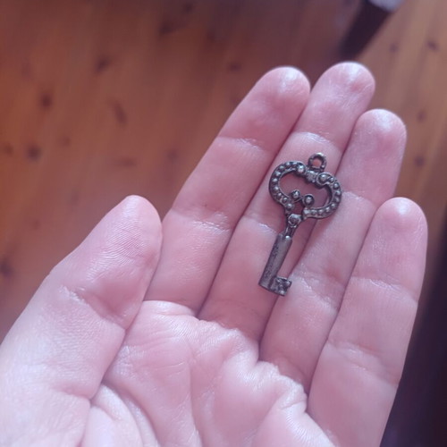 Key symbol for necklace and keychain, new