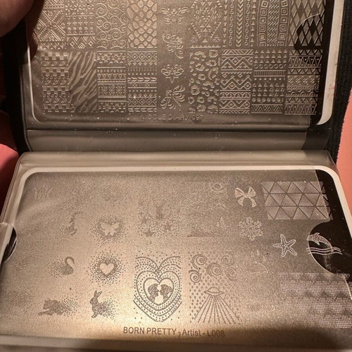 Nail stamps like new, set of 19 with case
