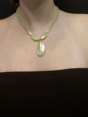 Summer necklace new in soft gold color