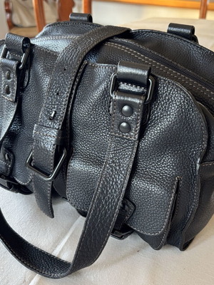 Coccinelle shoulder bag like new, genuine leather, black