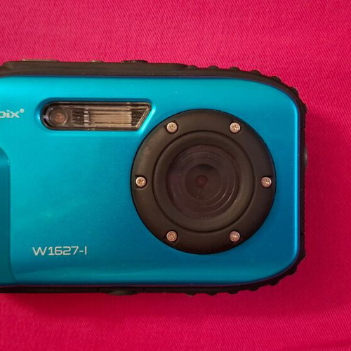 Waterproof camera