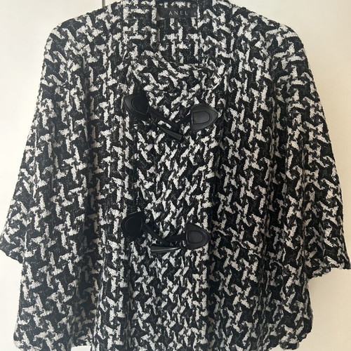 Anel short jacket-cape in black and white pattern