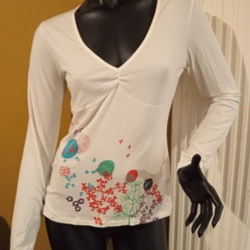 Women's Secret long-sleeve sleepwear top, white with colorful design, size UK 10 EUR 38