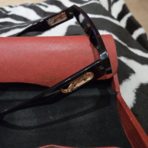 Cartier sunglasses like new with original case