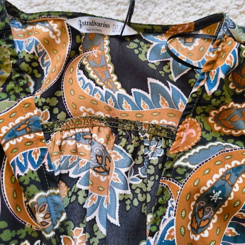 Stradivarius long dress with paisley and buttons new, satin texture