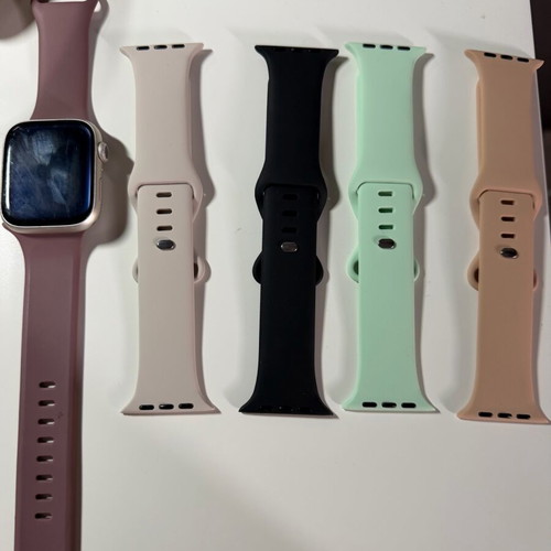 Apple Watch Series 8 45mm like new with 5 straps and genuine charger