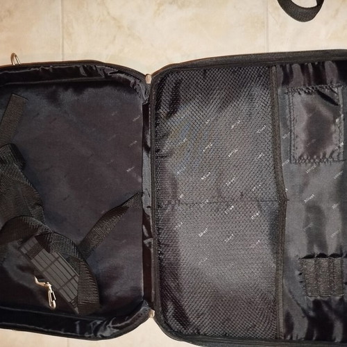 Trust laptop bag up to 15.6" like new with strap