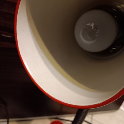 Desk lamp used in good condition
