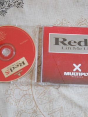 Red 5 Lift Me Up CD single used, electronic