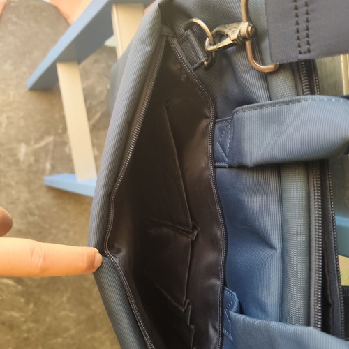 Rivacase laptop bag used with side pockets blue