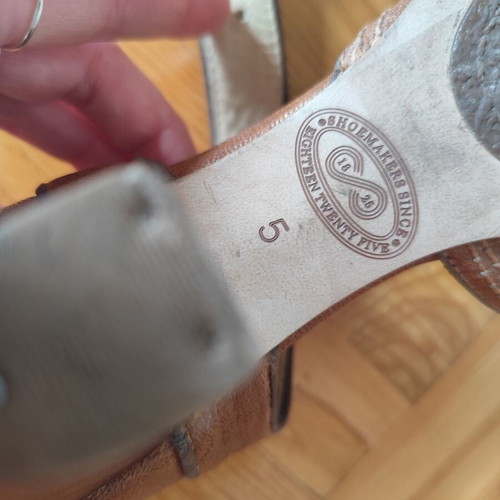 Clarks Mary Janes size 38 used, leather, brown