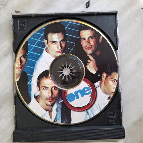 One Greek pop CD like new