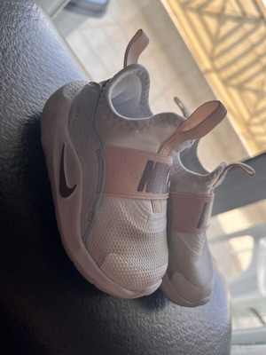 Nike Flex Runner 4 toddler shoes size 19.5