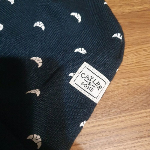 Cayler & Sons blue beanie like new