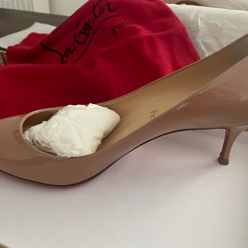 Louboutin nude pumps size 37.5 like new