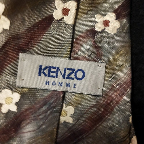 Kenzo silk tie floral design like new