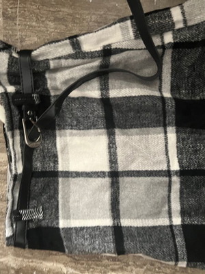 Wool skirt like new with belt, black and gray, size S
