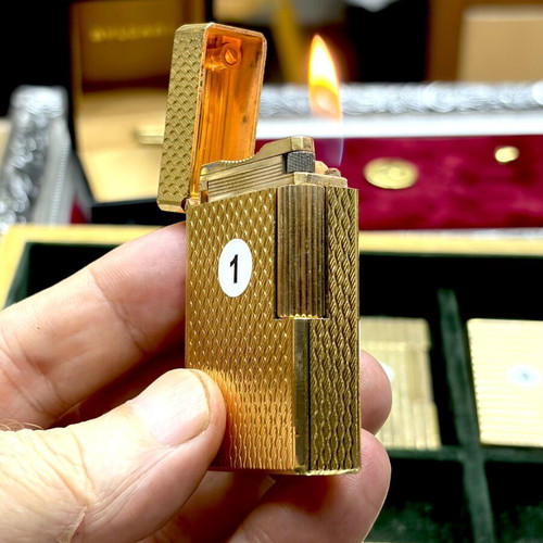 DuPont N1 gold lighter like new