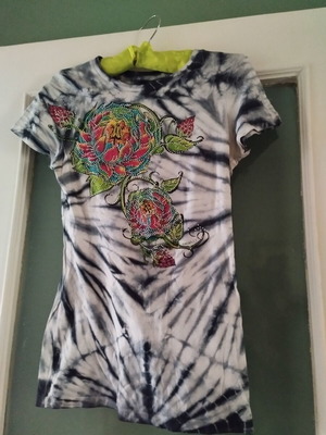 In Vein tie dye rock T shirt with Swarovski floral new, size M