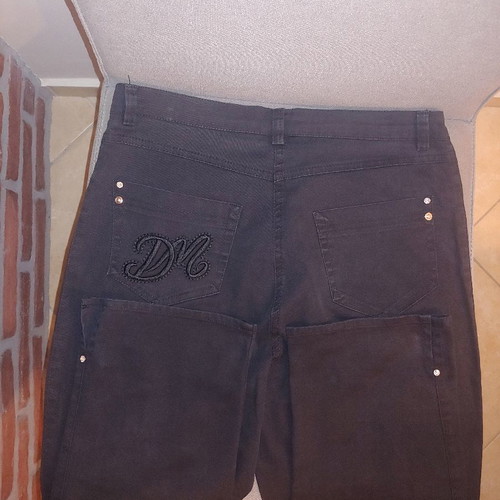Donna Martha Black Capri Pants like new with rhinestone details S/M