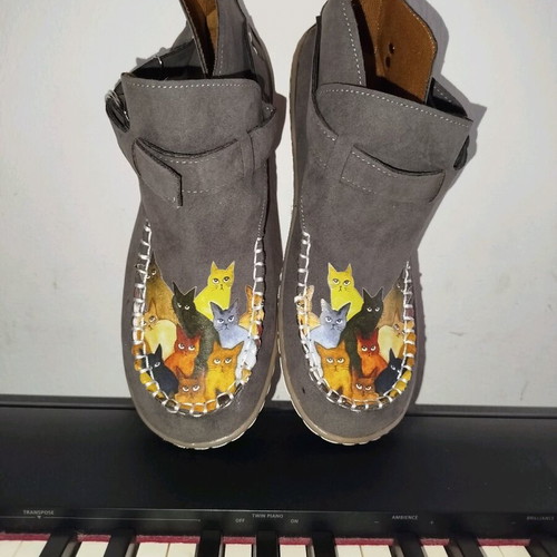 Faseika Grey ankle boots with cats, new, suede-like material