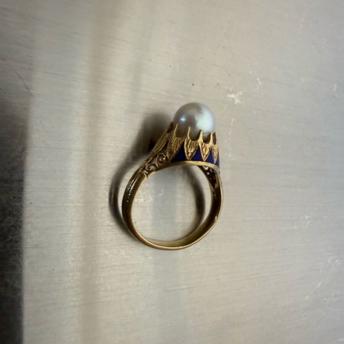 18K gold ring used with pearl