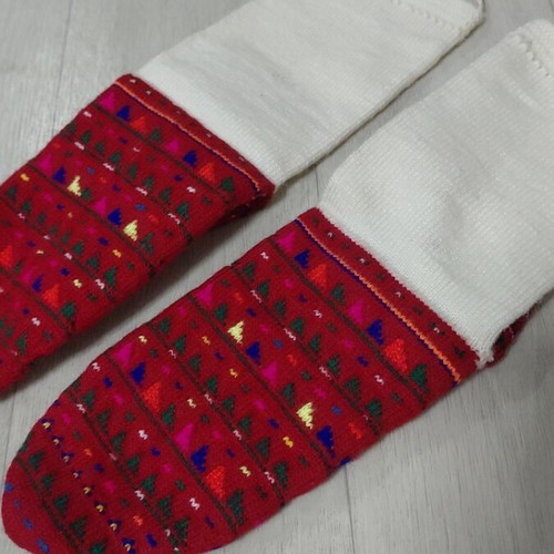 Traditional knitted socks new, multicolor, size 38